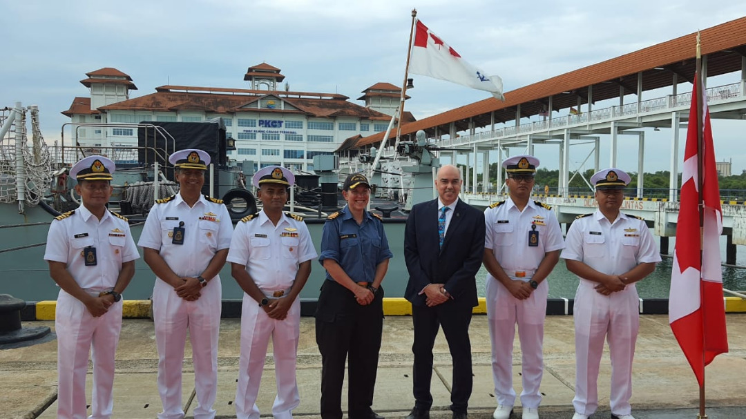 LAWATAN HMCS WINNIPEG KE MALAYSIA KUKUHKAN KERJASAMA TLDK - TLDM